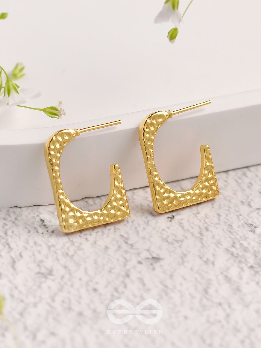 A Pixel Play - Golden Stainless Steel Earrings With Anti-Tarnish Coating