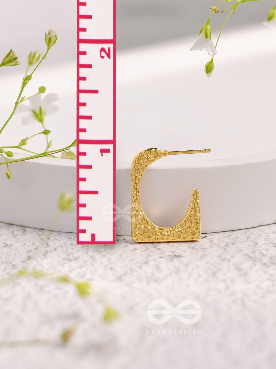 A Pixel Play - Golden Stainless Steel Earrings With Anti-Tarnish Coating