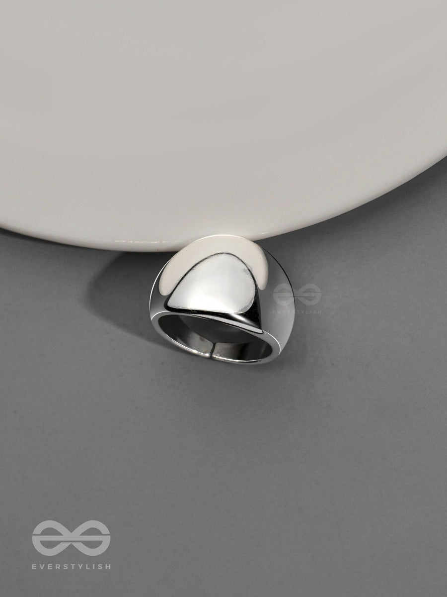 The Silver Stunner- Bold Silver Ring