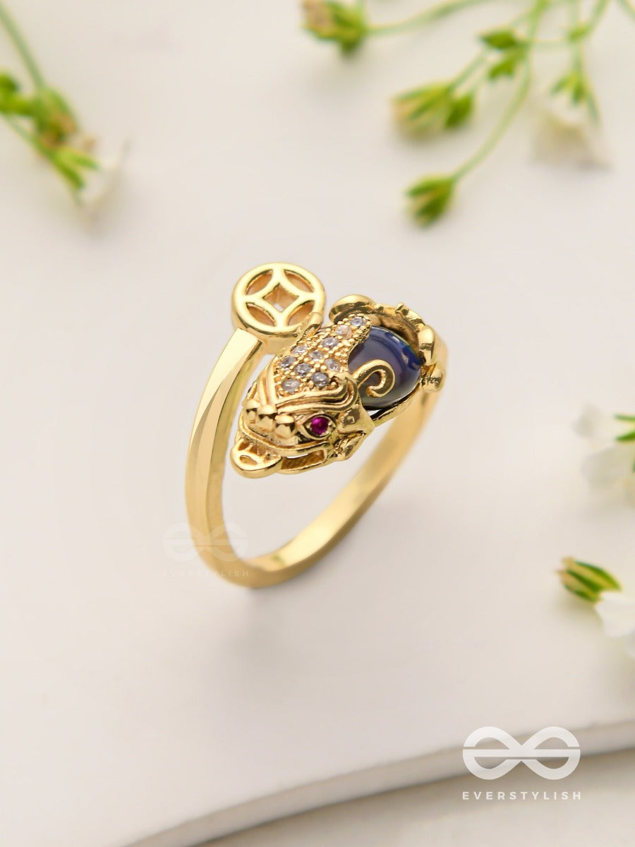 Dragonheart's Crown - Golden Statement Ring