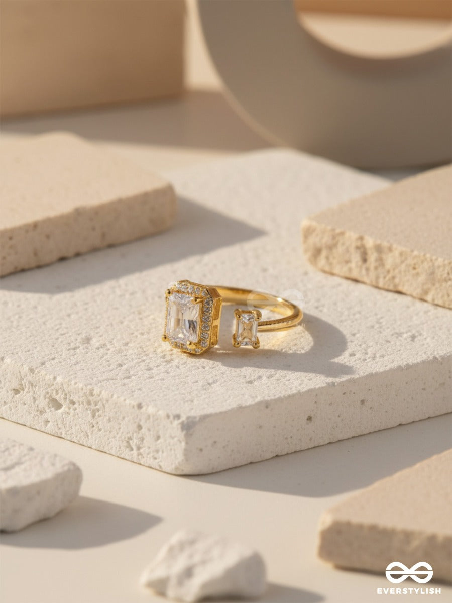 The Elegant Majesty - Golden Cubic Zirconia Ring
