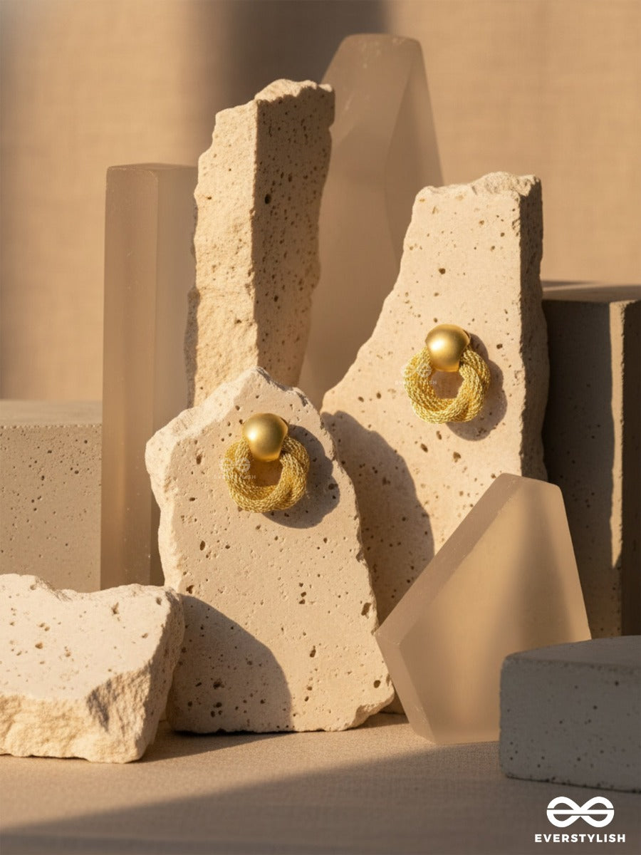 Knotted Elegance - Golden Earrings