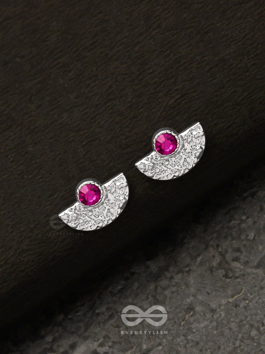 The Rouge Beauty - Textured Silver Stud Earrings