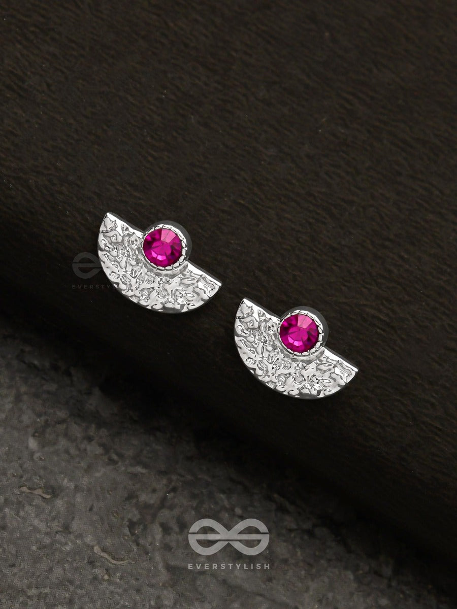 The Rouge Beauty - Textured Silver Stud Earrings