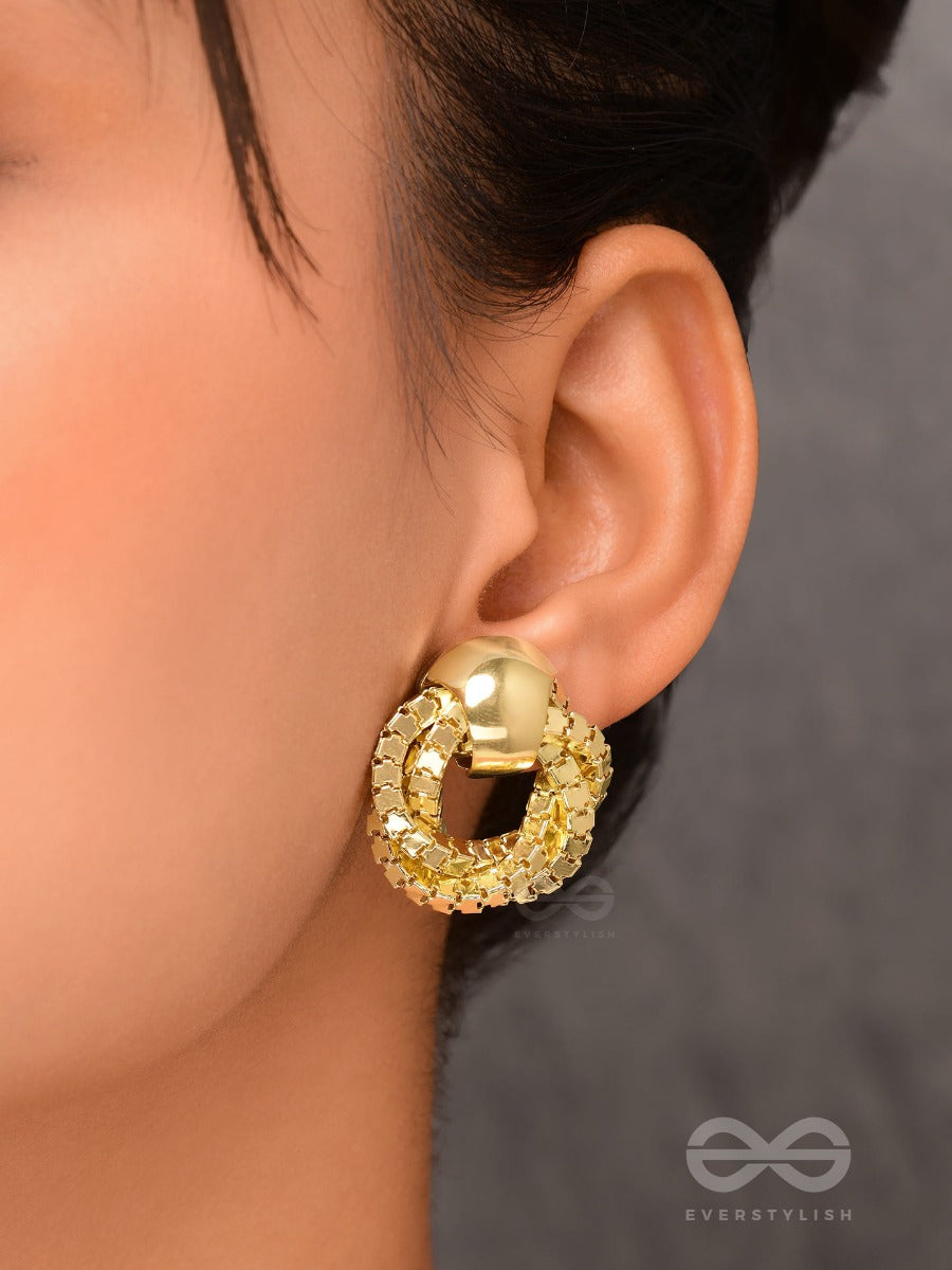 Tangled Radiance - Golden Stud Earrings