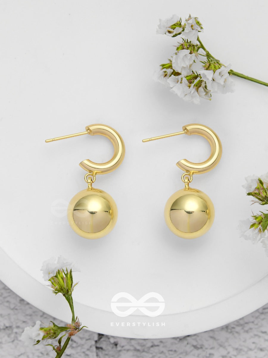 Luxurious Essence - Elegant Golden Earrings