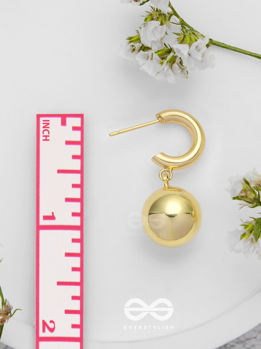 Luxurious Essence - Elegant Golden Earrings
