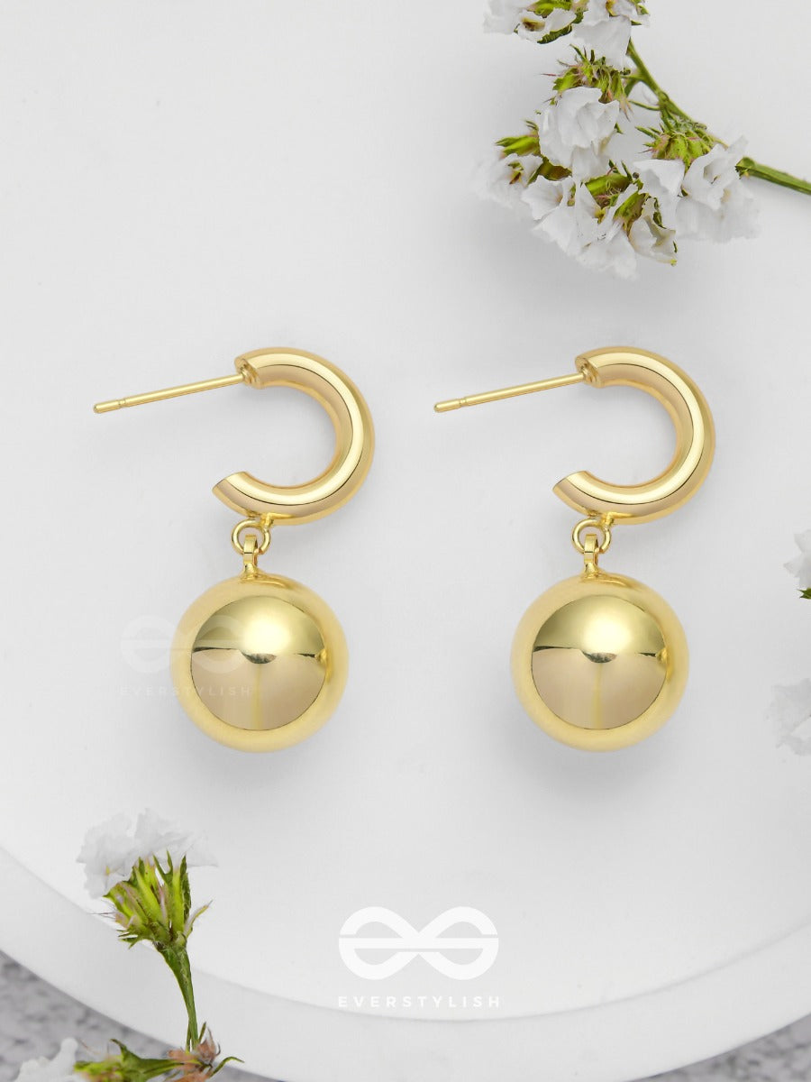 Luxurious Essence - Elegant Golden Earrings