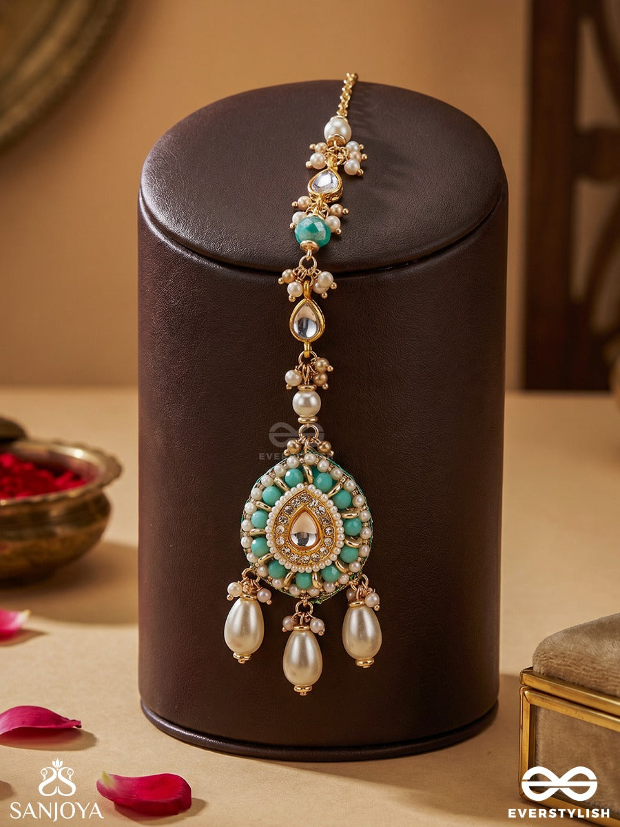 Shravika - Graceful Hearing - Decorative Maangtika With Gemmed Motif And Drop Details