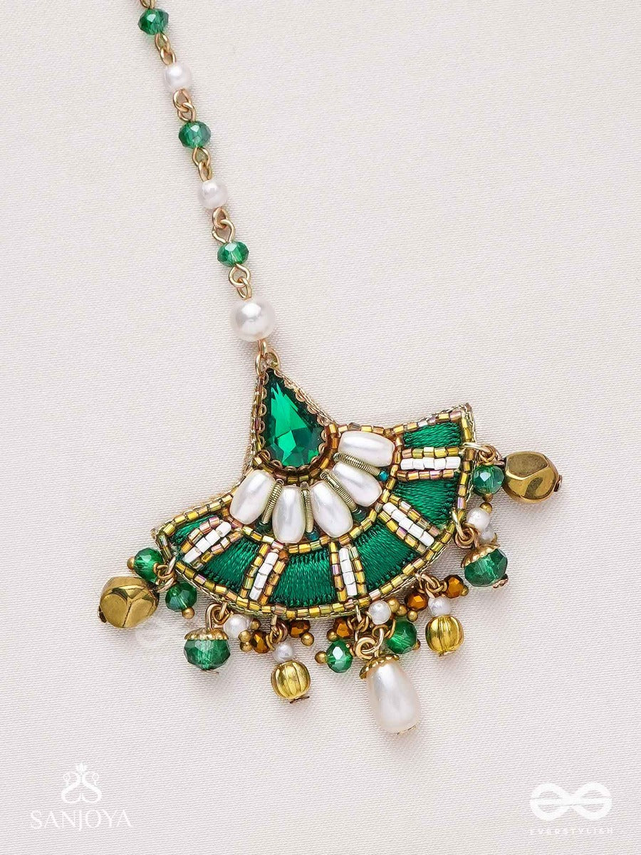 Nartakilata-Dancer's Vine- Maangtika With Stones, Pearls, Beads And Threadwork