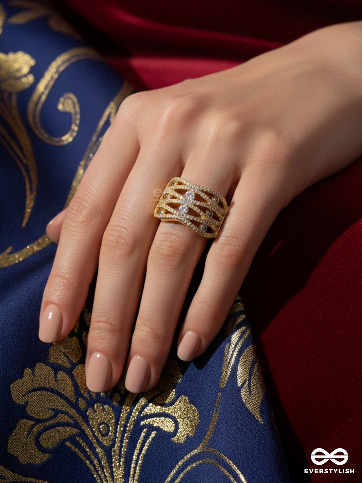 Glaring Magnificence - 18K Gold Plated Anti-Tarnish Ring Inlaid With Cubic Zicronia Stones