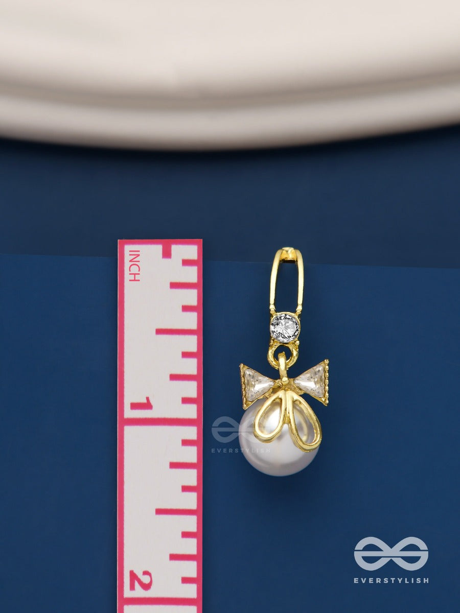 Royal Chic- Golden Dangling Earrings With Crystal And Pearl