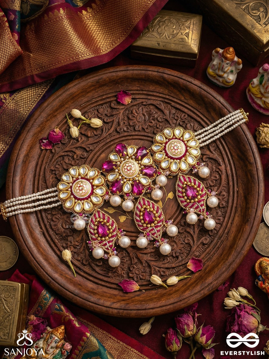 Manimandari - Jewelled Form - Elegant Necklace With Ornamental Panels And Multi-Drop Fringe
