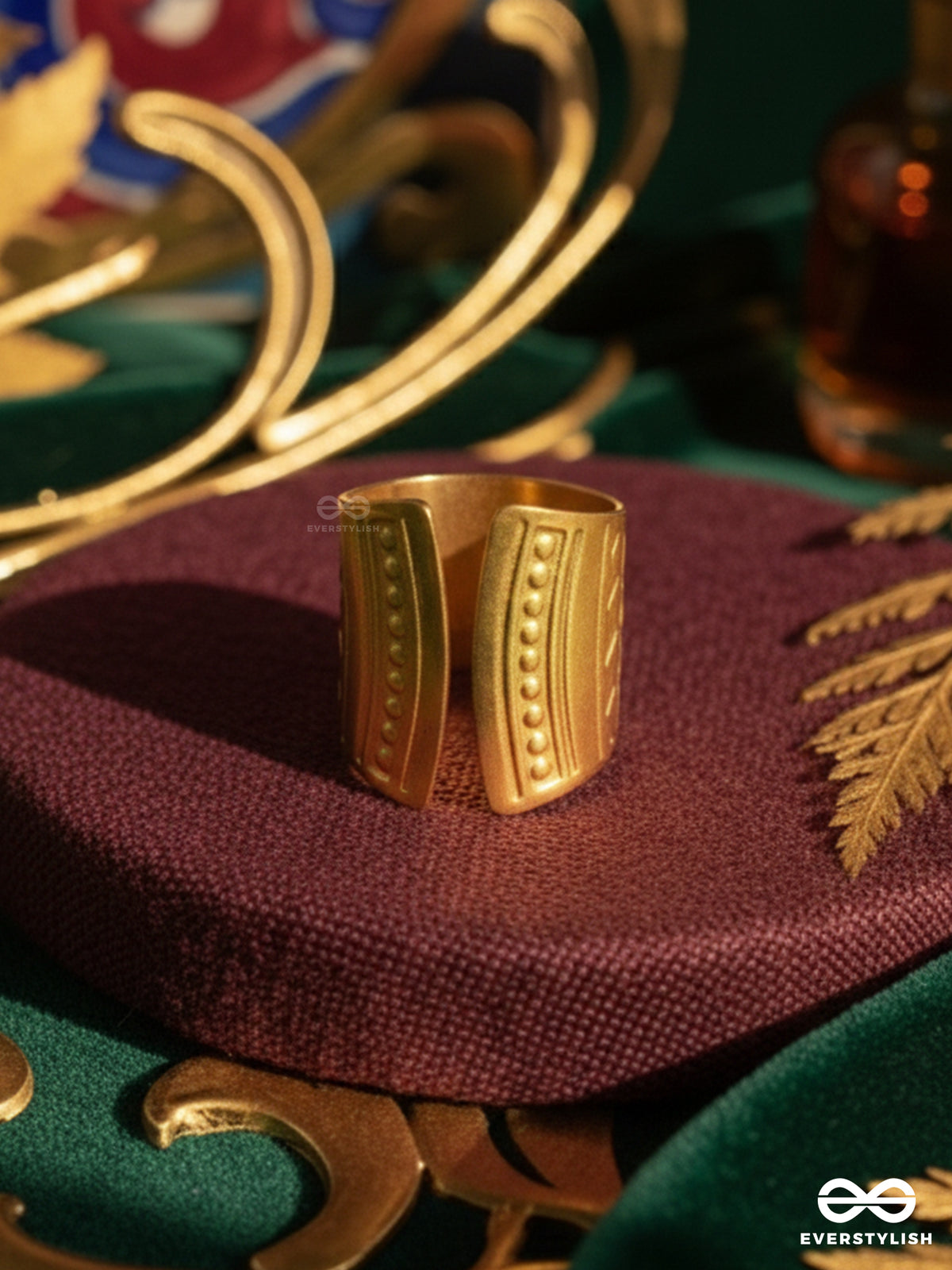Regal Arc - Engraved Stainless Steel Anti-Tarnish Ring