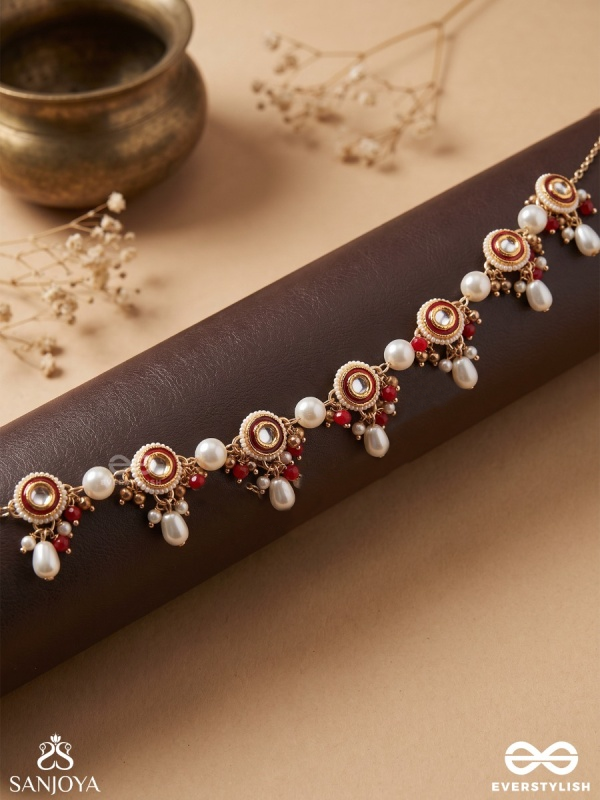 Ratnapankti - Row Of Jewels - Delicate Necklace With Mini Gem Motifs And Pearl Drop Accents