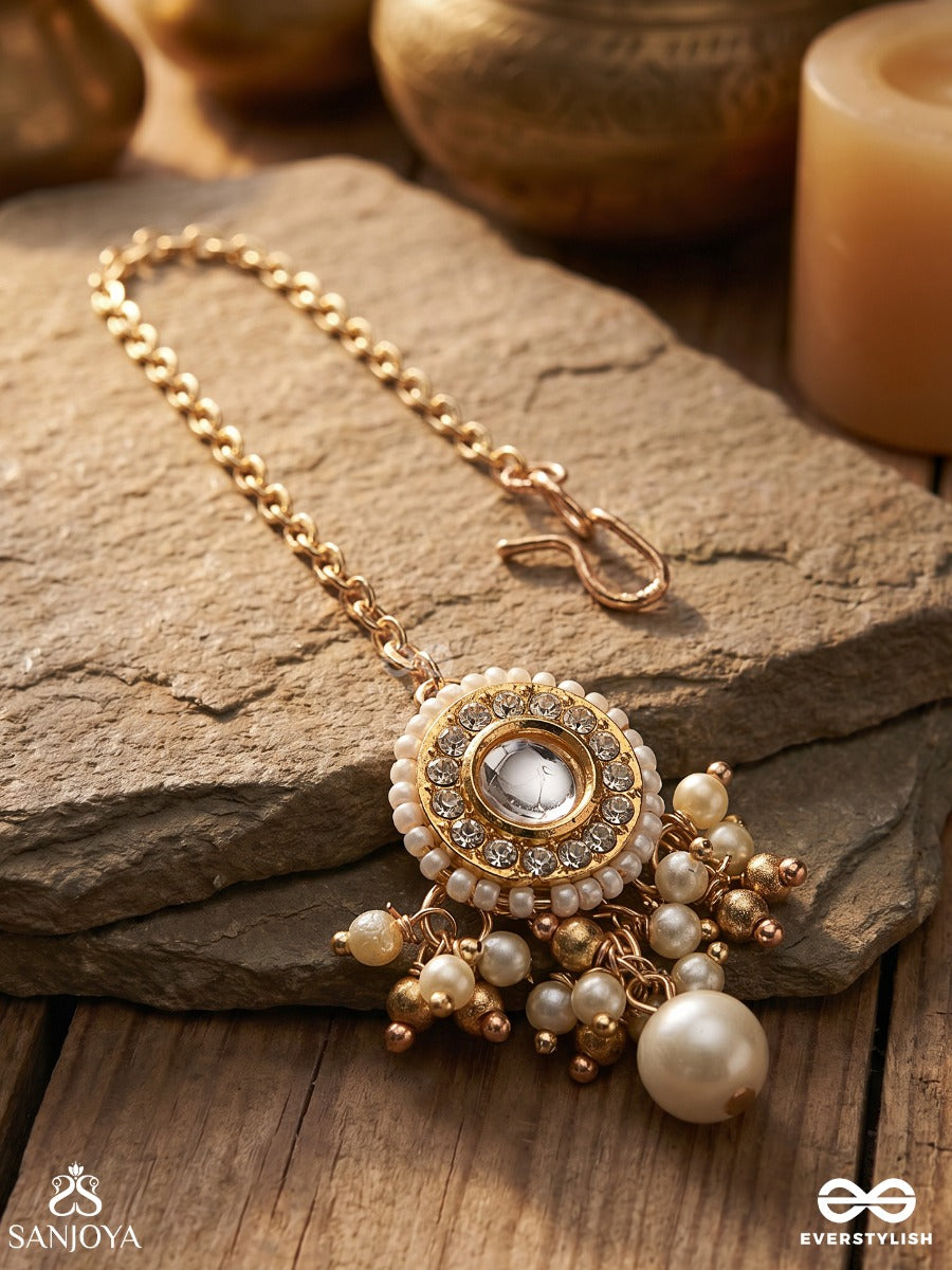 Kanaklekha - Golden Gleam- Round Polki Accented Maangtika With Dewy White Pearls And Warm Earthy Tone Beads