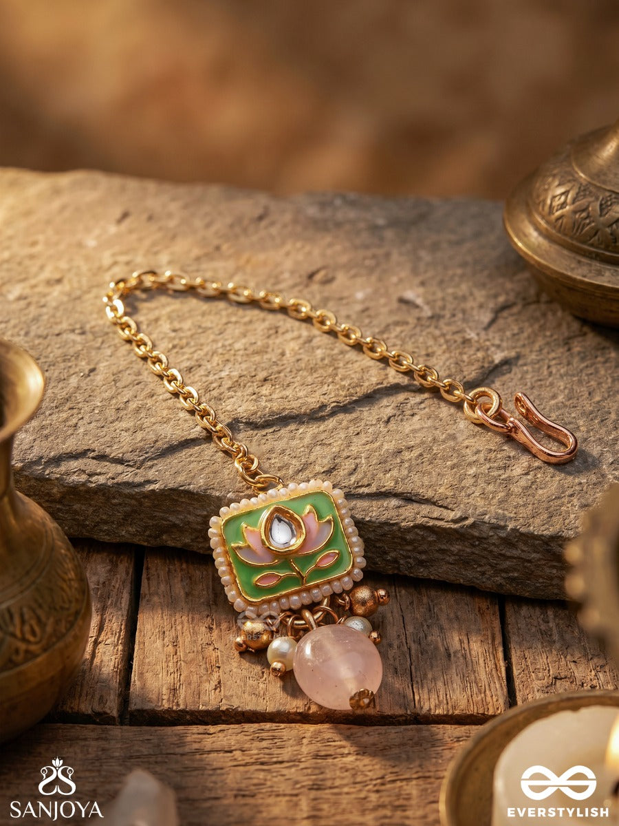 Mridulpadma - Gentle Lotus- Delicate Kundan Maangtika With Floral Motifs, Beads And Pearls