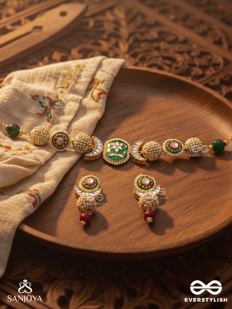 Shashiratna - Moon Gem - Minimalistic Kundan Set With Neckpiece And Earrings