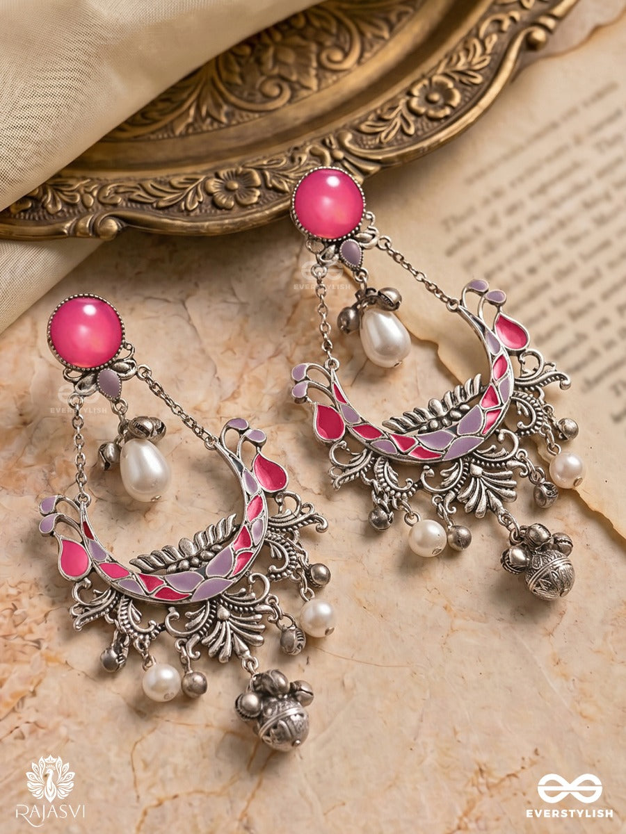 Vintage Flair - Detailed Oxidised Earrings