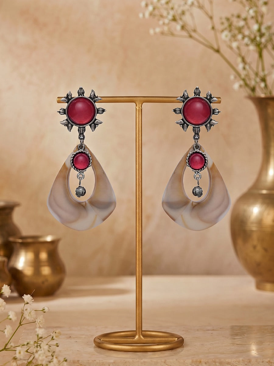 Desert Twist- Modern Dangle Oxidised Sandstone Earring