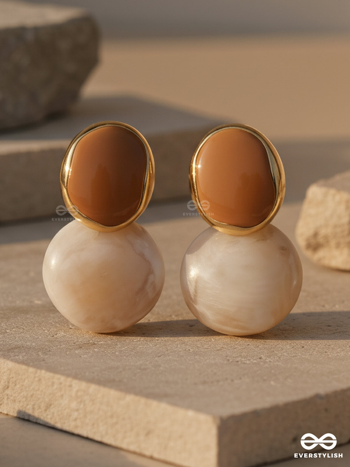 Dune Melt - Glossy Earrings In Neutral Shades