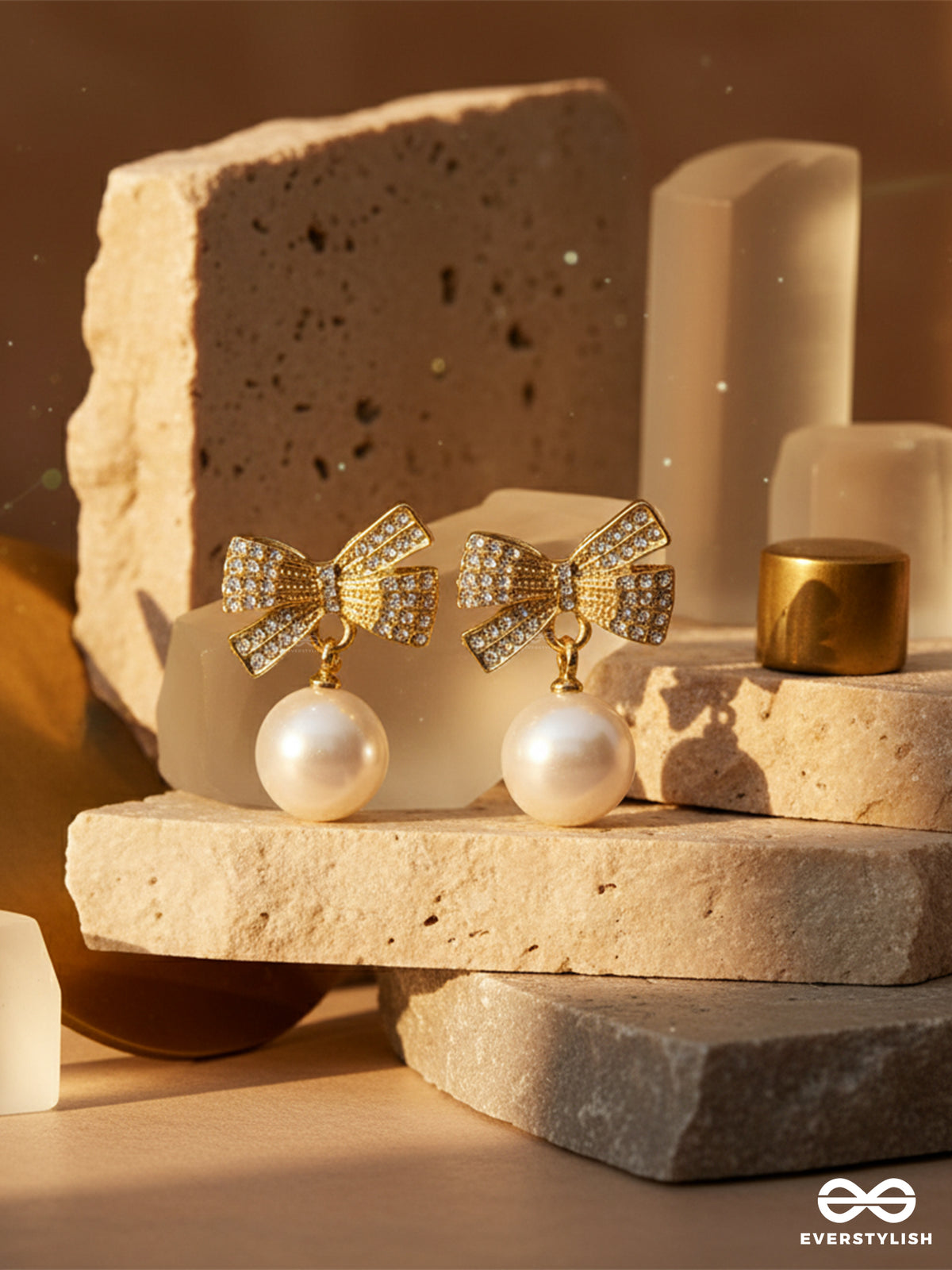 Dewdrop Dazzle - Sparkly Bow With Single Pearl Drop