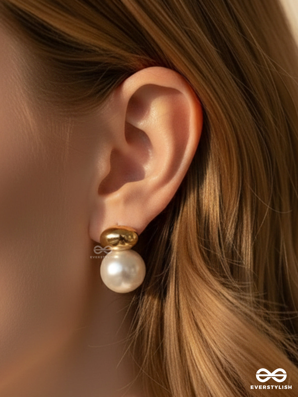 Sugar Pill - Sweet And Sleek Pearl Earrings