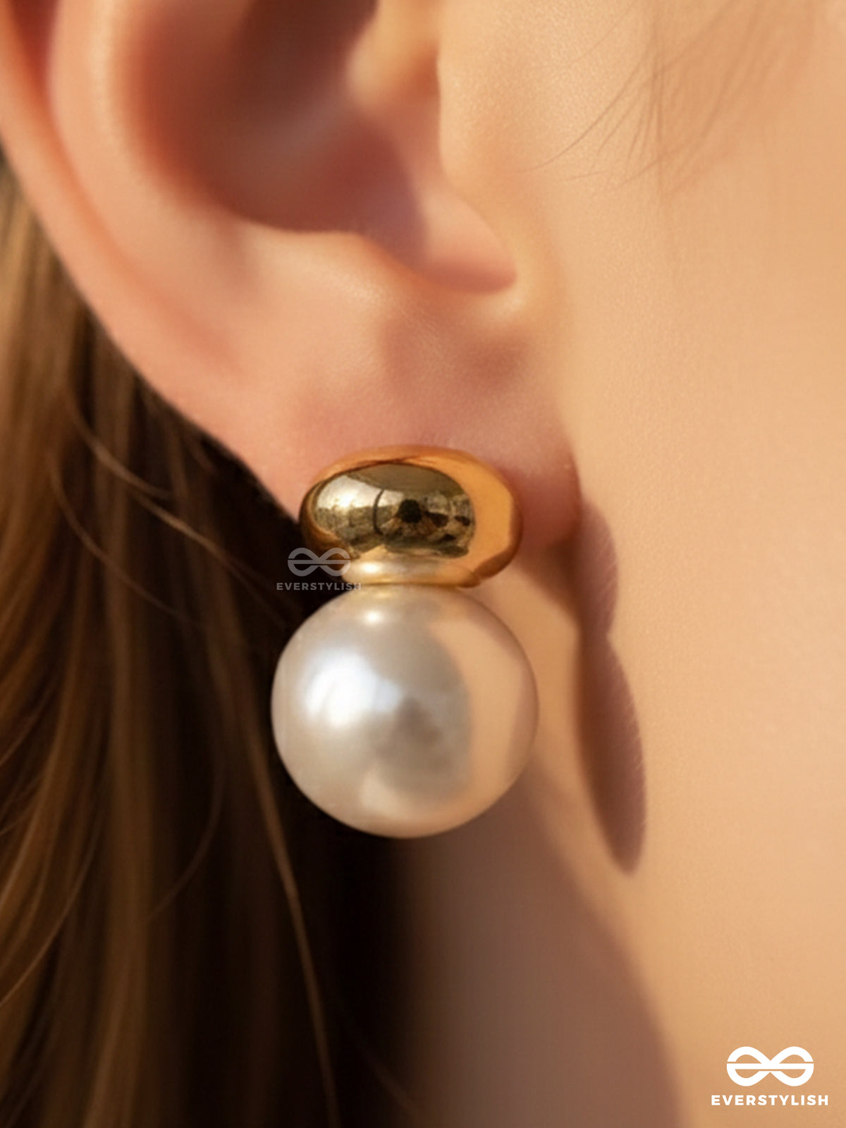 Sugar Pill - Sweet And Sleek Pearl Earrings