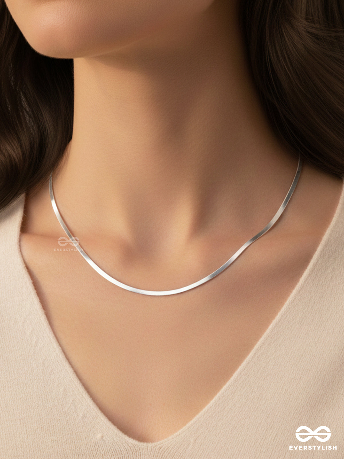 Sleek Wave - Modern Silver Snake Chain