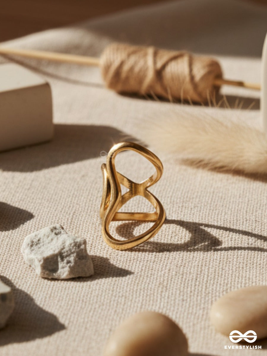 Sugar Loop - Sculpted Statement Ring