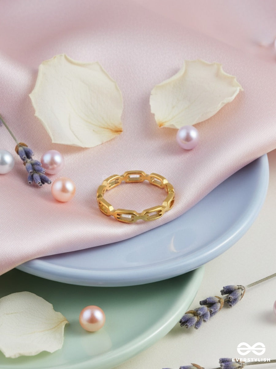 Link Theory - Modern Gold Ring