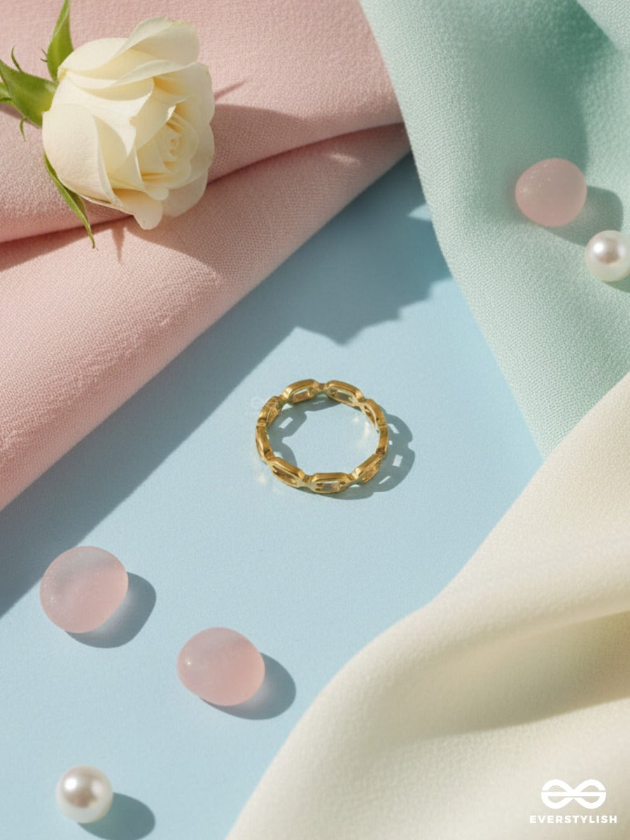 Link Theory - Modern Gold Ring