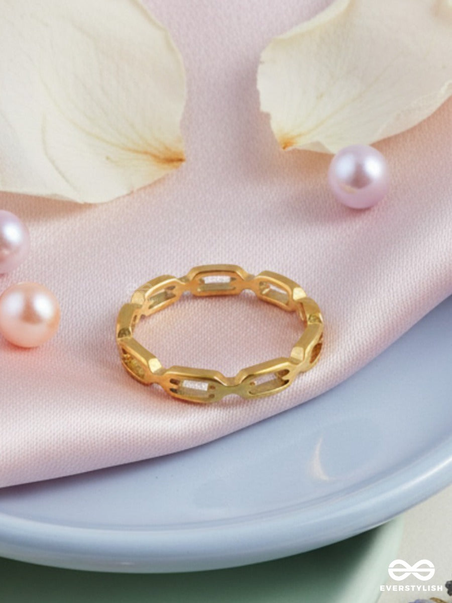Link Theory - Modern Gold Ring
