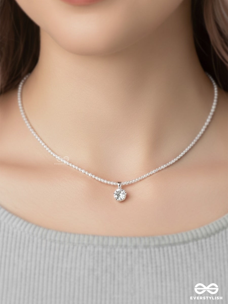 One Moment - Minimal Stone Necklace