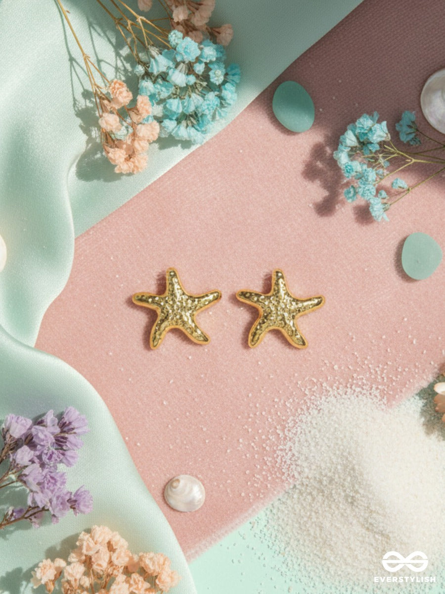 Star Pop - Textured Star Gold Studs