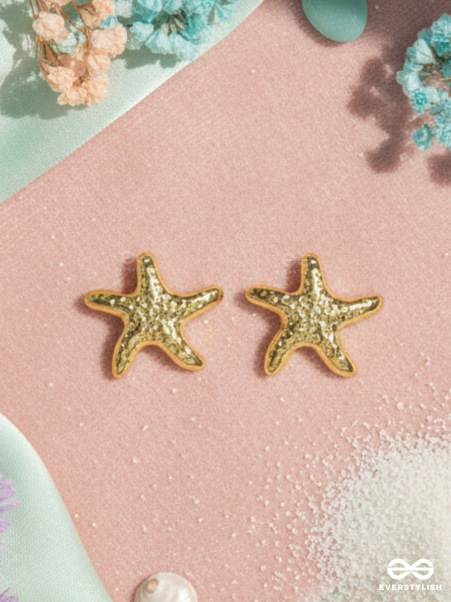 Star Pop - Textured Star Gold Studs