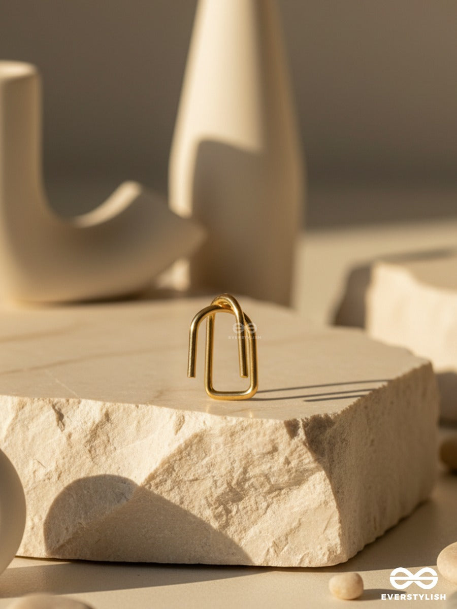 Paperlink - Contemporary Gold Ear Cuff