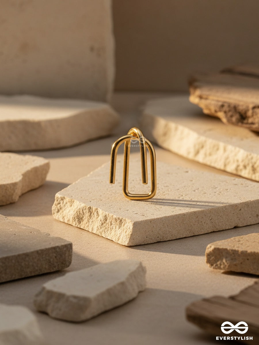 Paperlink - Contemporary Gold Ear Cuff