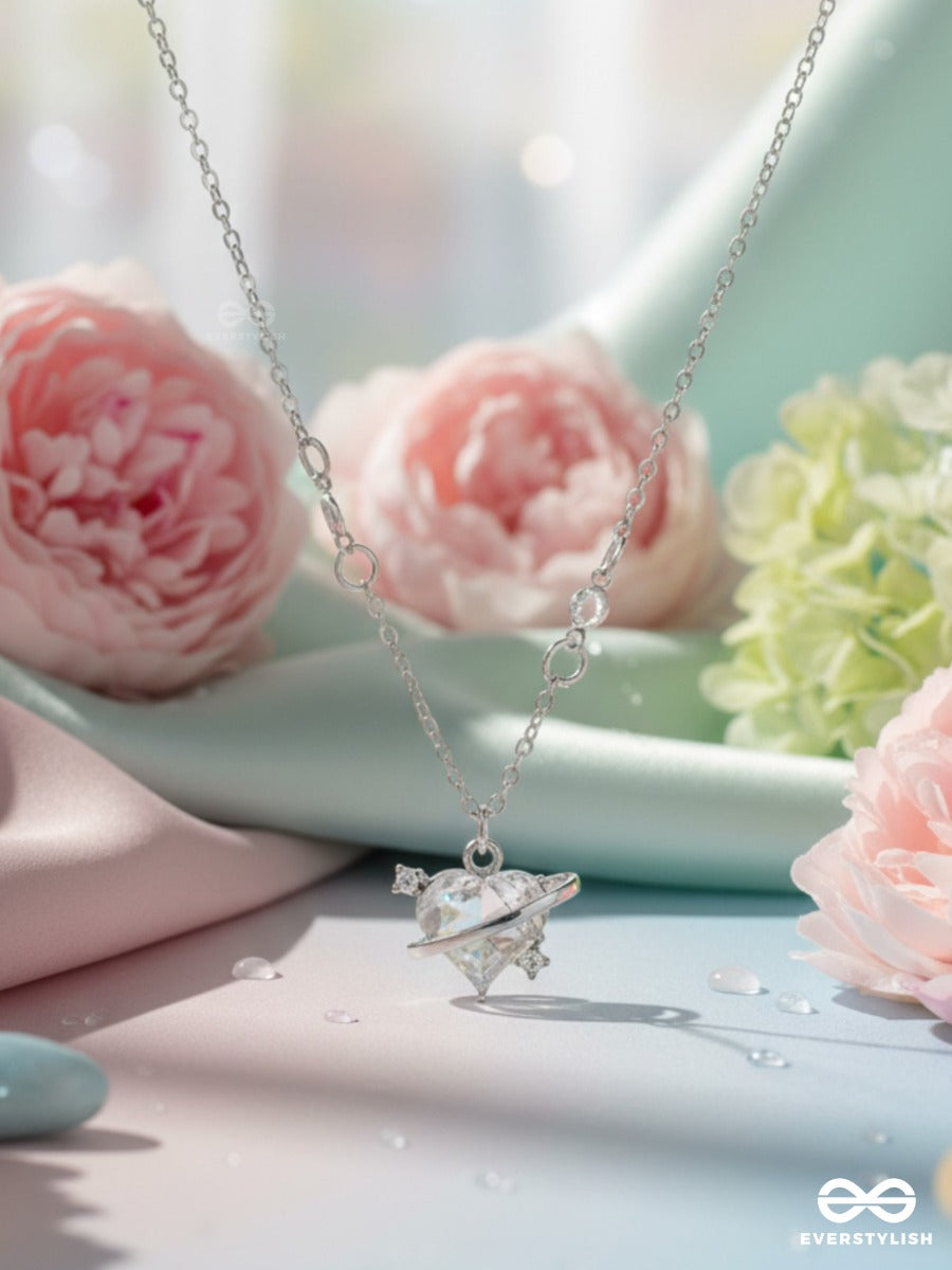 Nova Trace - Star Detail Necklace
