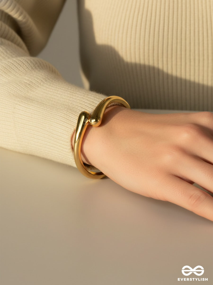 Aura Wrap - Sleek Sculpted Cuff Bracelet