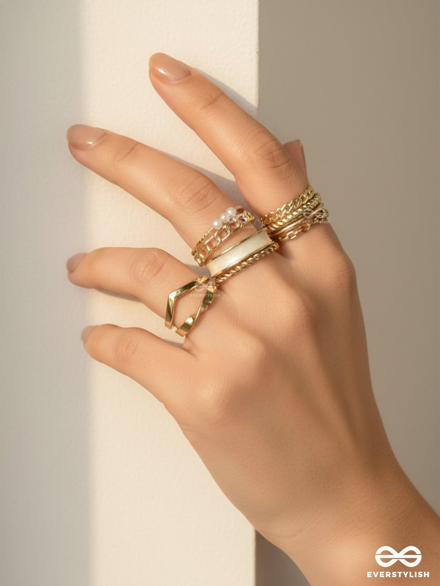 The Pretty Stack - Gold Ring Set
