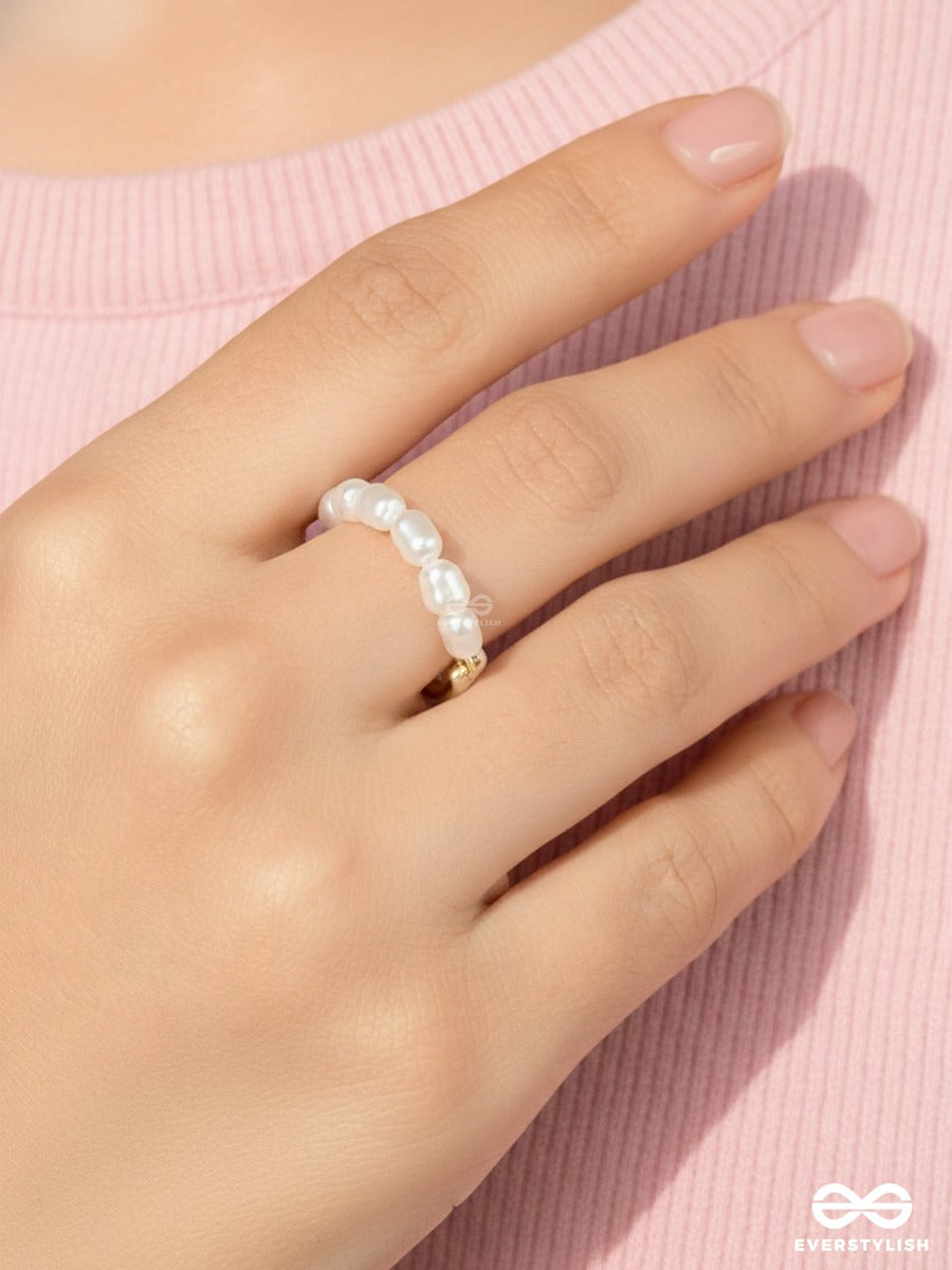 Pearl Arc - Delicate Gold Ring
