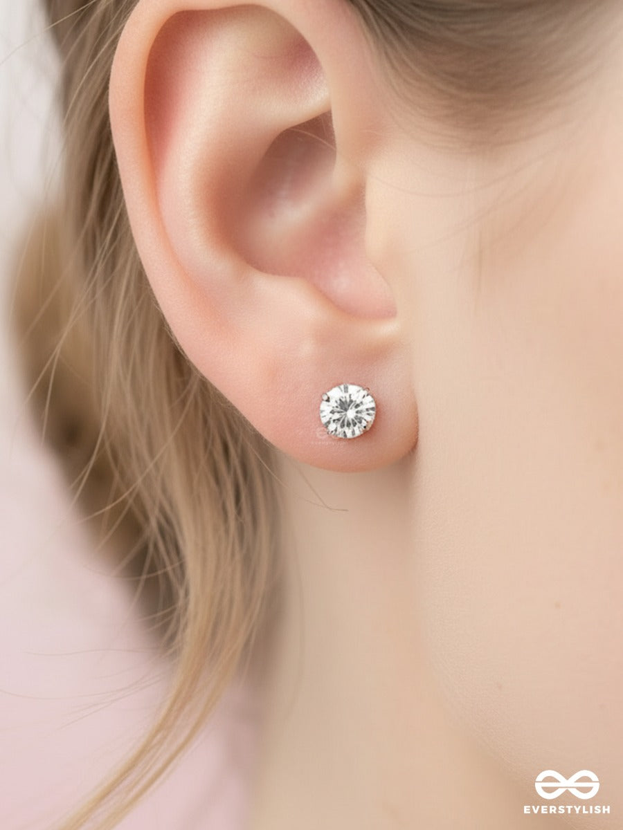 Sweet Details - Heart, Pearl & Motif Earring Set