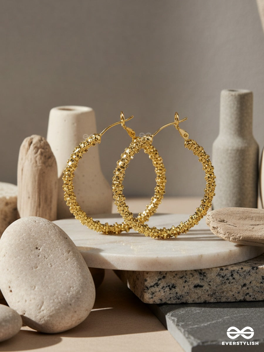 Aurora Twist - Gold Oval Earrings