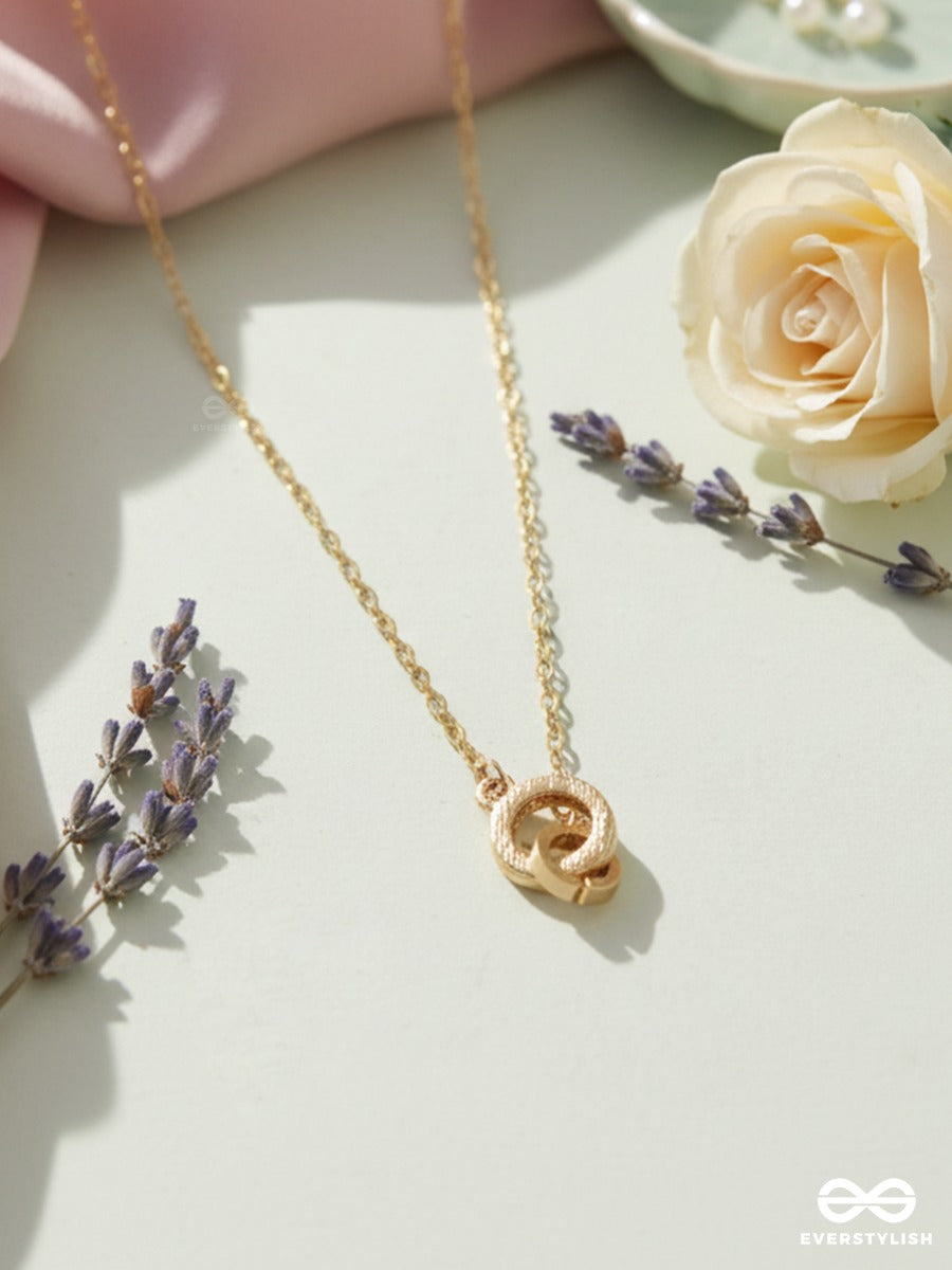 Soul Knot - Delicate Link Necklace