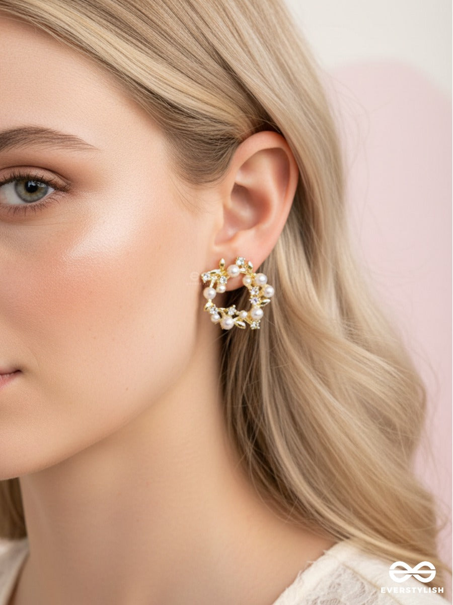 Heirloom Wreath - Pearl Cluster Hoops