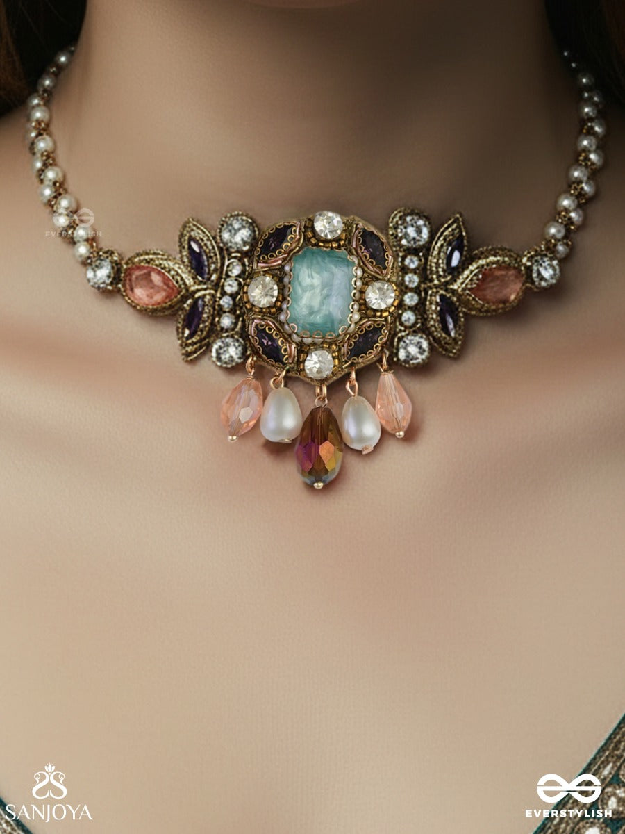 Chitraratna - Ornate Jewel - Ornate Necklace With Gem Medallion And Delicate Drop Accents