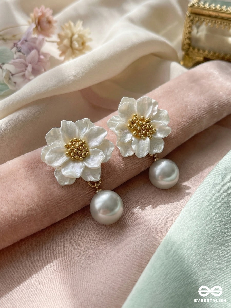 Daisy Veil - Floral Pearl Drop Earrings