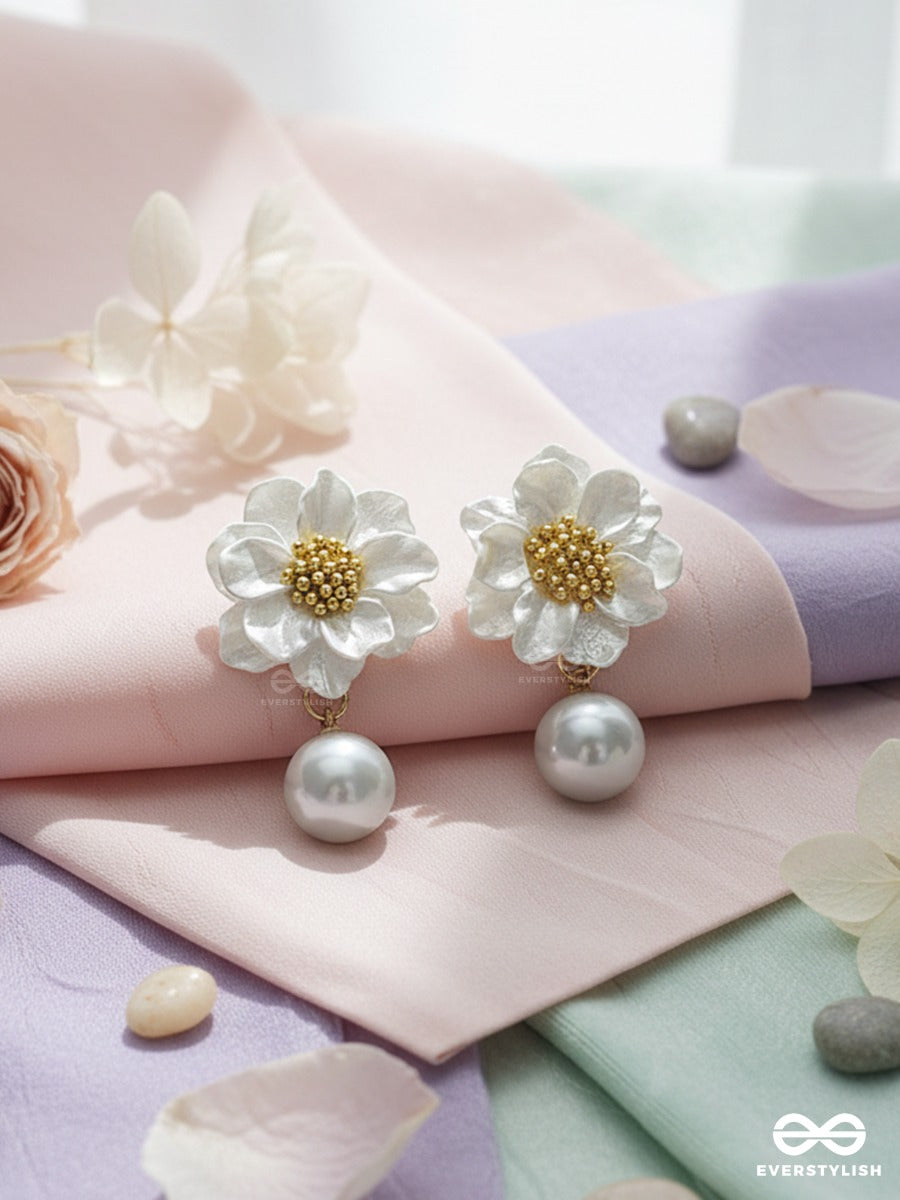 Daisy Veil - Floral Pearl Drop Earrings
