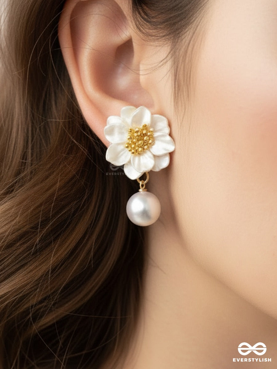 Daisy Veil - Floral Pearl Drop Earrings